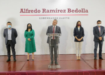 Dinero federal para salario de docentes llega puntual; gobierno estatal debe pagar: Bedolla
