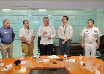 Gobernador revisa con APILAC esquemas de inversión en La Palma y Aeropuerto de LC