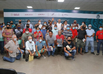 Gobierno fortalecerá al sector pesquero de Michoacán