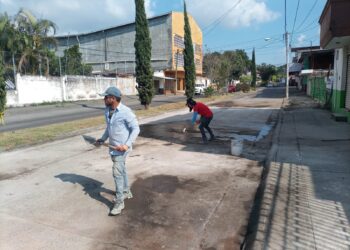 Gobierno de Uruapan reconstruye y abre a la circulación vialidad en la Zapata
