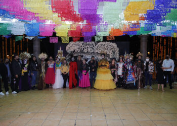 Majestuoso evento de la Reyna Catrina en Uruapan