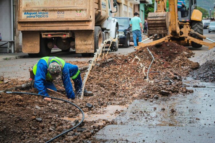 Capasu atendió más de 230 fugas de agua potable en Uruapan en noviembre
