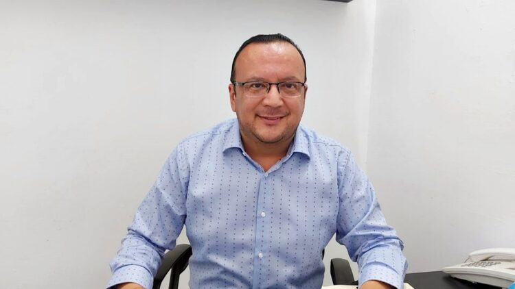Toño Berber recibe reconocimiento para Acción Nacional por apoyar presupuesto