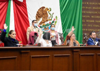 Felicita Nacho Campos a diputadas y diputados que aprobaron Ley de Ingresos para Uruapan