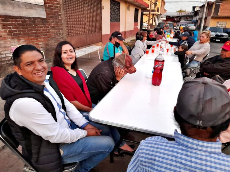 Paco Cedillo convive con los uruapenses