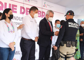 Fortalecen seguridad en Uruapan con 33 patrullas y 20 motopatrullas