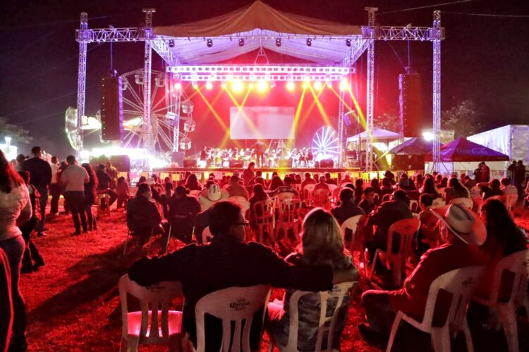 Un éxito la Feria de la Caña Taretan 2022