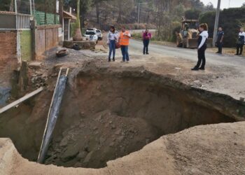Reparan tramo carretero Uruapan – Ziracuaretiro en el Salto de las Ranas