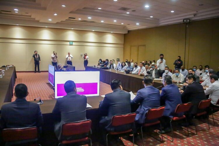Gobierno de Michoacán instalará módulos en Ayuntamientos para regularizar vehículos extranjeros