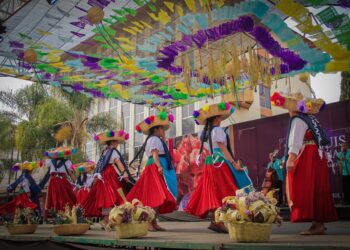 Barrio San Juan Bautista de Uruapan deleitó a visitas del Tianguis Artesanal