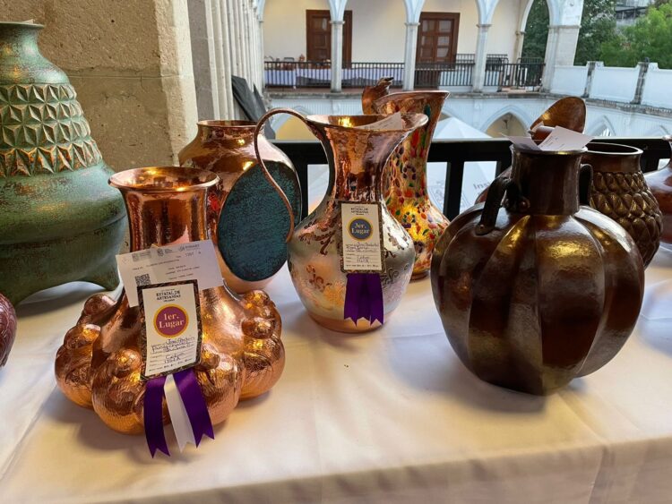 Con 4.2 mdp cierra la venta del Concurso Artesanal de Semana Santa en Uruapan