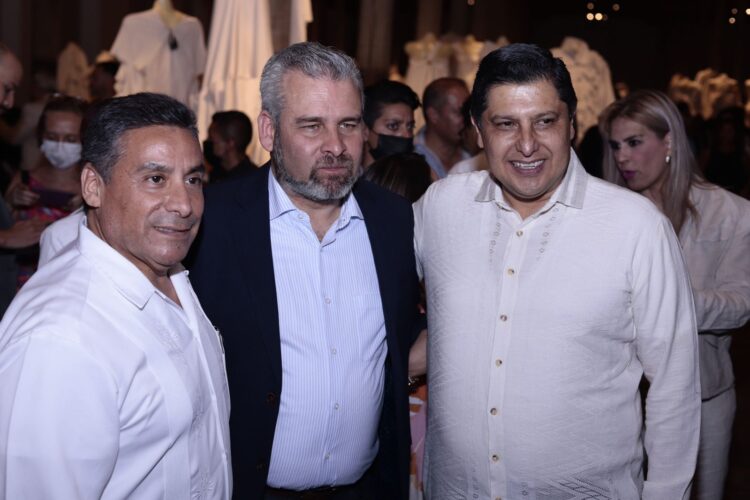 Unesco inicia proceso para declarar al Tianguis Artesanal de Uruapan como patrimonio cultural de la humanidad