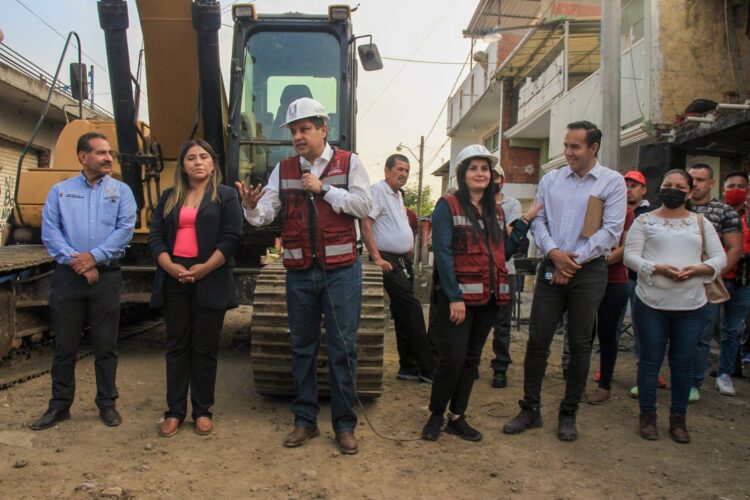 Inicia administración de Nacho Campos trabajos en tres colonias por 12.2 mdp