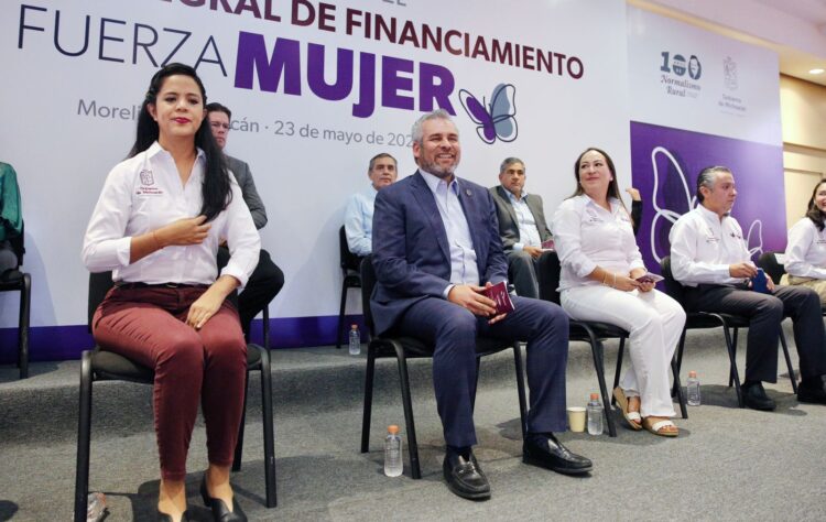 Bedolla presenta Fuerza Mujer; alienta autonomía económica de las mujeres