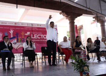 Concluyó en Uruapan ruta del Librobus