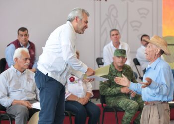 En Aguililla trabajamos para recuperar producción agrícola y ganadera: Bedolla