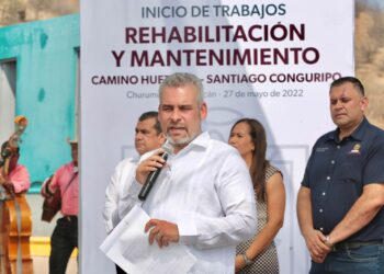 Inicia Bedolla rehabilitación de carreteras michoacanas en zona de Tierra Caliente