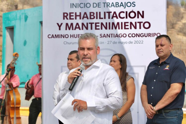 Inicia Bedolla rehabilitación de carreteras michoacanas en zona de Tierra Caliente