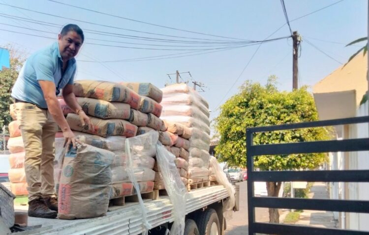 Paco Cedillo sigue ayudando a la gente con su programa Apoyo a la Vivienda