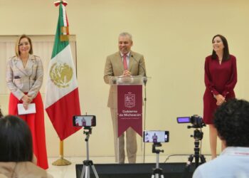 Maestros están en las aulas; eventuales se movilizan por demandas sin sentido