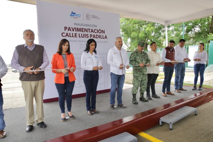 Entrega Ramírez Bedolla dos obras por más de nueve mdp en Ario de Rosales