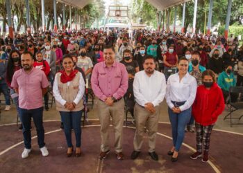 Derrama de 1,600 mdp generan programas federales en Uruapan