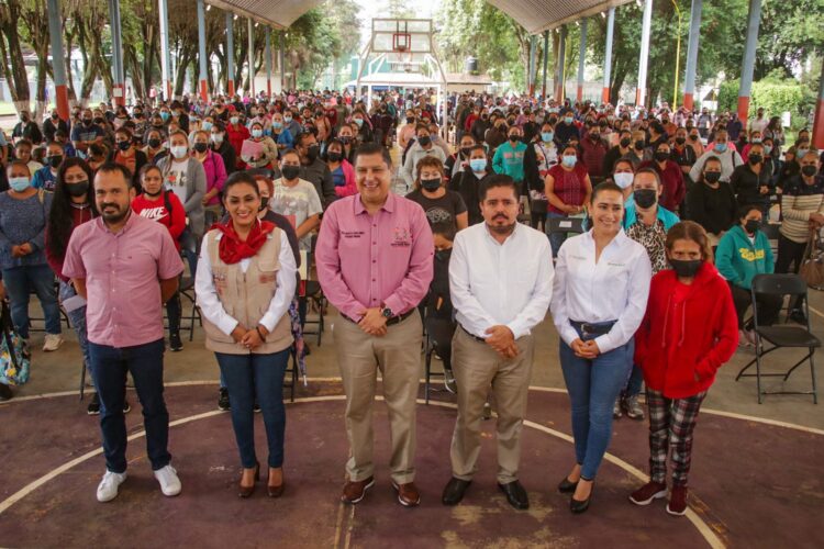 Derrama de 1,600 mdp generan programas federales en Uruapan