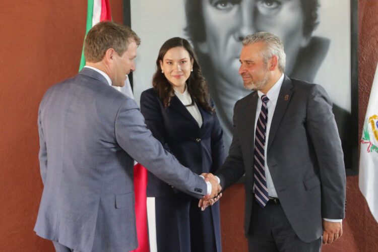 Gobierno de Michoacán y APM Terminals, fortalecen coordinación