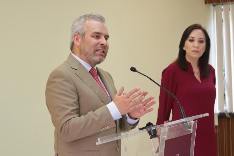 Examen Ceneval frenó la corrupción para ingreso a Escuelas Normales: R. Bedolla