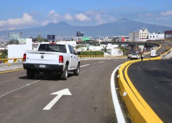 Bedolla abre a la circulación el viaducto elevado del eje vial Salida a Mil Cumbres
