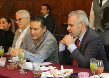 Gobierno de Michoacán con proyectos turísticos en las regiones Costa y Bajío