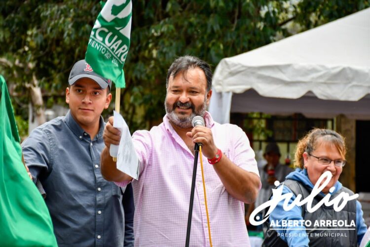 Inicia Julio Arreola pavimento de calles en comunas de Pátzcuaro con 5.3 mdp