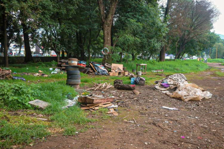 Realiza Gobierno de Uruapan jornada de limpieza integral en colonia La Cedrera