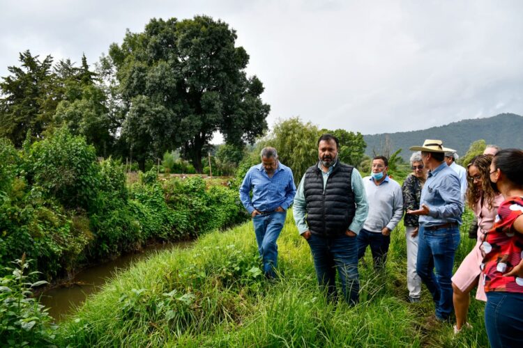 Sumamos esfuerzos para recuperar el Lago de Pátzcuaro: Alcalde Julio Arreola