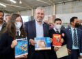Inicia Bedolla distribución de más de un millón de libros de texto para secundaria