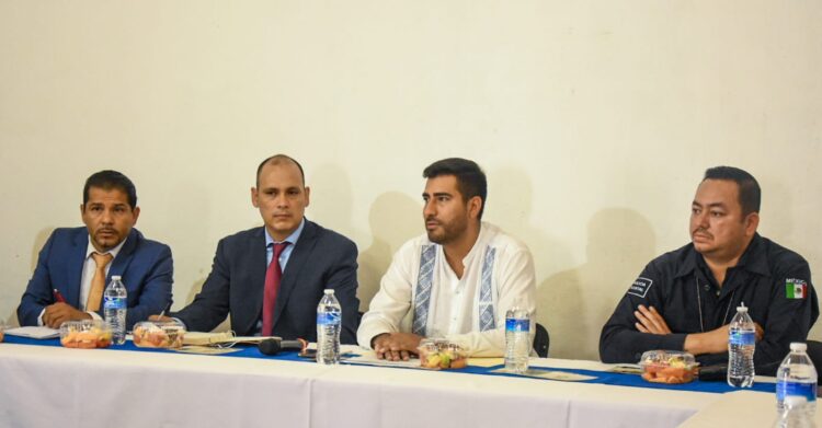 Encabeza Poncho Chávez reunión de la Mesa de Paz en región 08 de Pátzcuaro