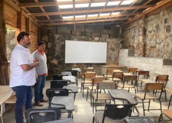 Gobierno de Pátzcuaro apoya educación con la infraestructura y espacios dignos