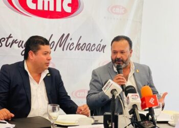 Gobierno de Pátzcuaro y la CMIC firman convenio para impulsar infraestructura