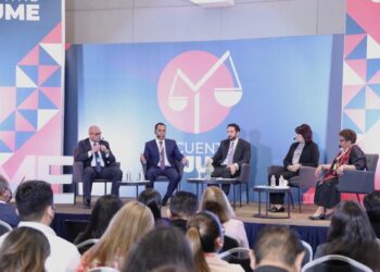 Evaluación y análisis permanentes de la institución para mejorar el desempeño y abatir la impunidad: Adrián López Solís