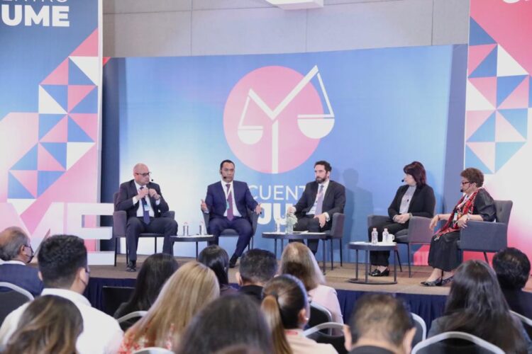 Evaluación y análisis permanentes de la institución para mejorar el desempeño y abatir la impunidad: Adrián López Solís