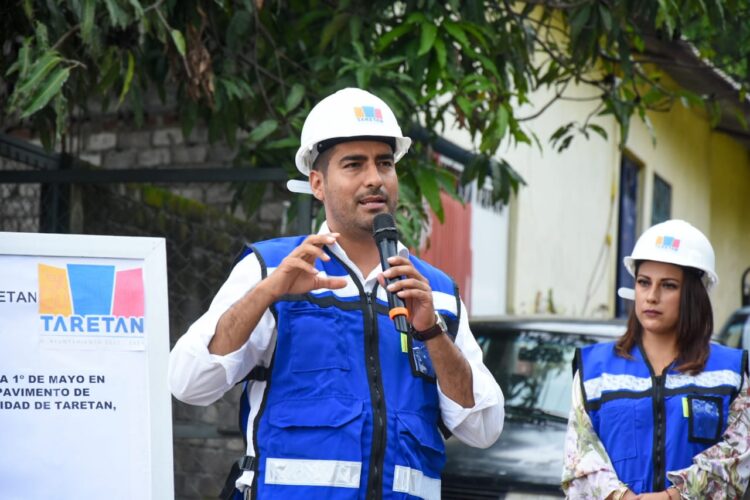 Taretences hacen frente a necesidades del municipio: Alcalde Poncho Chávez