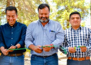 Cumple Julio Arreola con patzcuarenses; materializa obras de gran impacto social