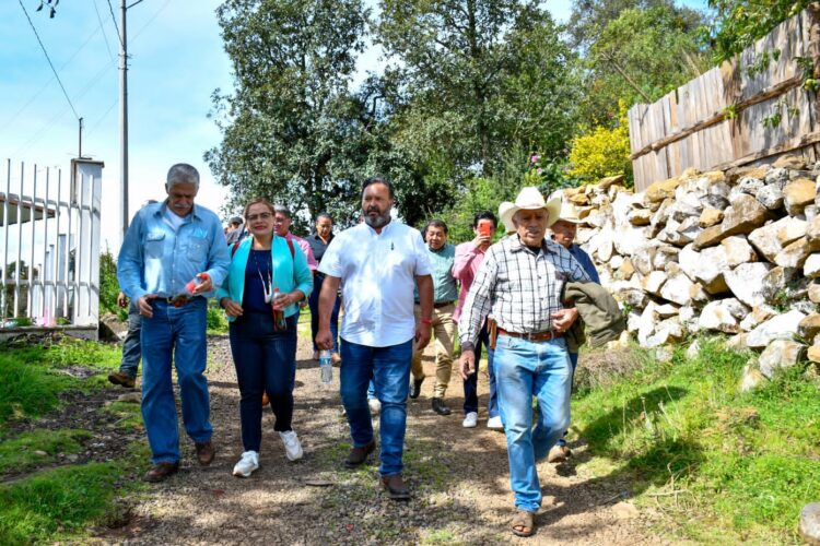 Avanza Pátzcuaro en la rehabilitación y dotación de espacios escolares dignos