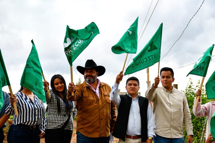 Inició el alcalde Julio Arreola obras de pavimento en calle Héroes de Nacozari