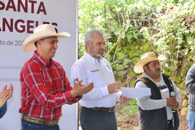 En Contepec se invierten 8.6 mdp para obra pública convenida: Ramírez Bedolla