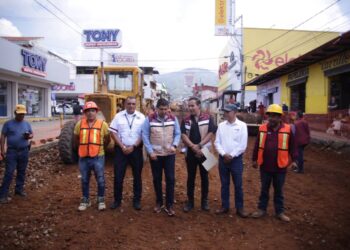 Supervisa Nacho Campos calidad de tres obras de pavimento por más de 25 mdp