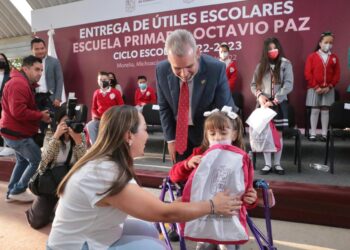 Gobierno de Michoacán invierte 178 mdp en útiles didácticos y mejorar a escuelas