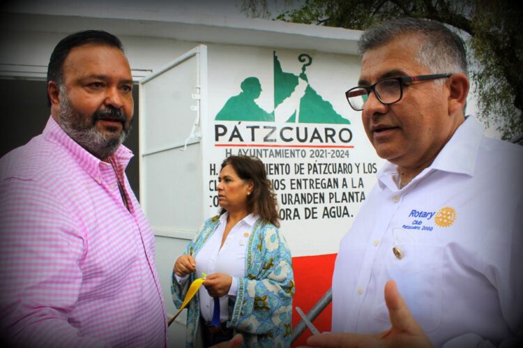 Inaugura el alcalde Julio Arreola planta potabilizadora para la Isla de Uranden