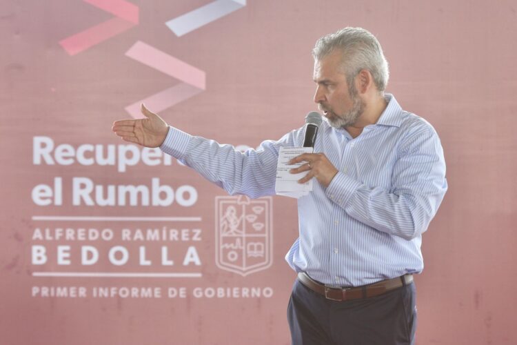 Rehabilitación de carreteras, prioritario para el Gobierno de Michoacán: Bedolla