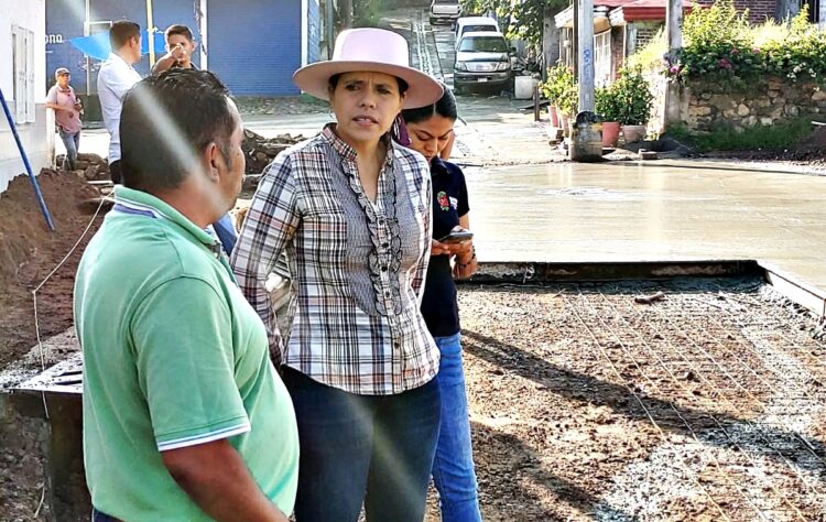 Nuevo Urecho tendrá obras de alta calidad y duraderas: Carmen Carrillo